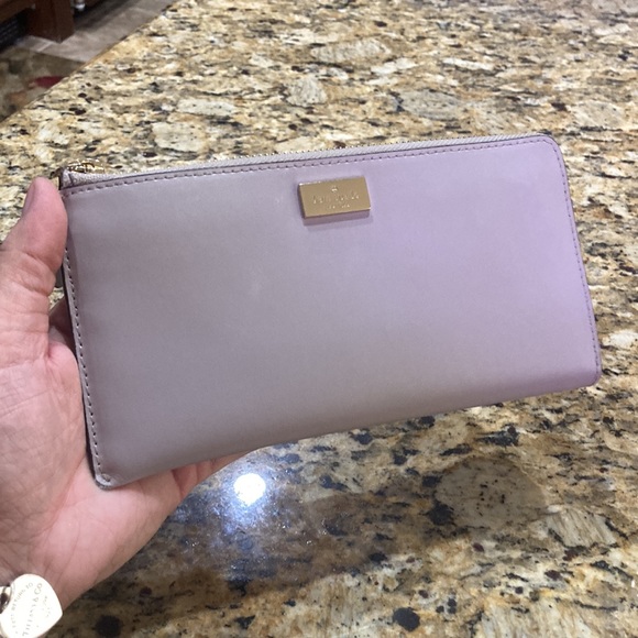 Kate Spade wallet - Picture 4 of 16